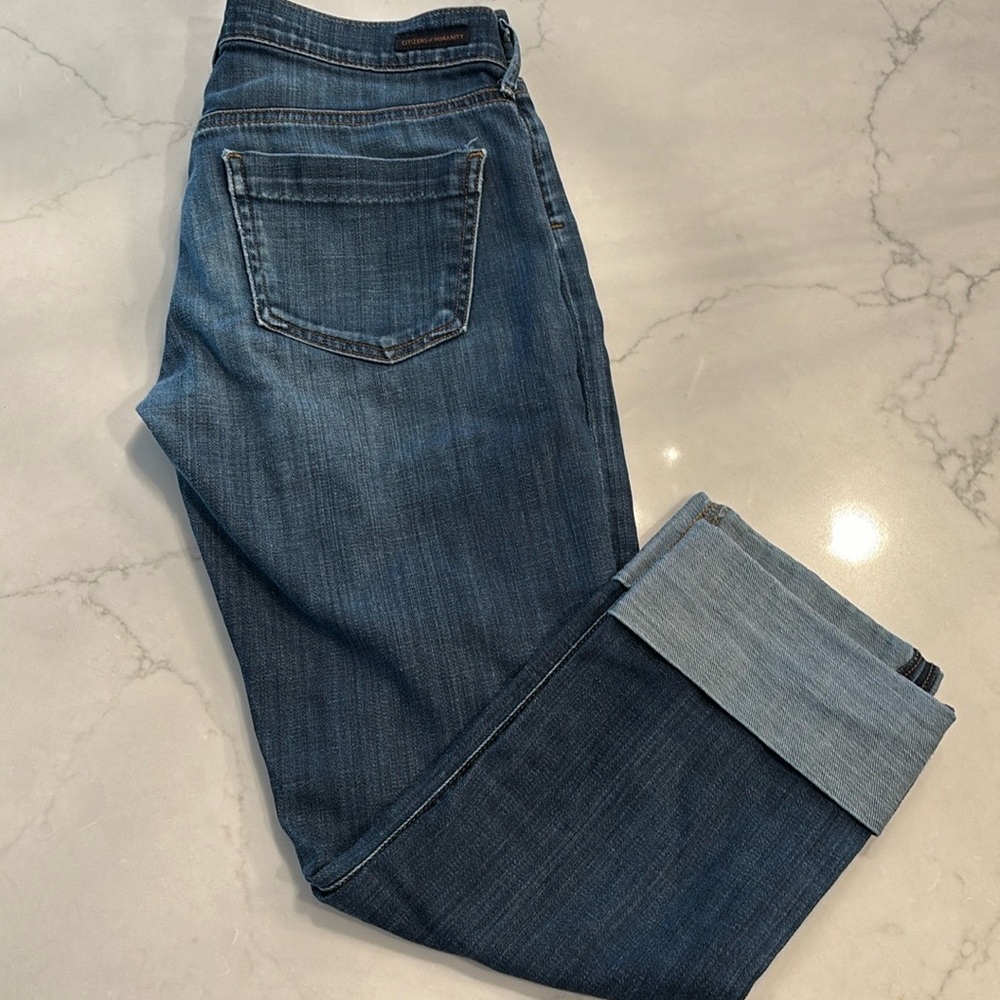 CITIZENS OF HUMANITY. “Dani” cropped straight leg jeans.  Size 27.